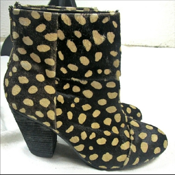 Vince Camuto Hadley Zip Booties Sz 7.5 - Picture 2 of 6